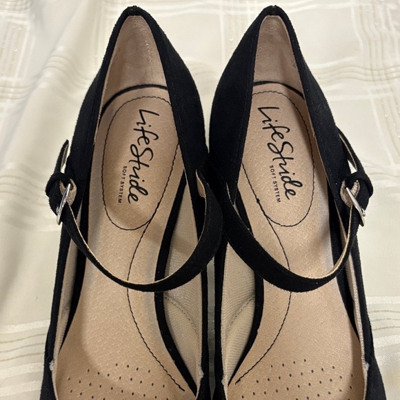 Life Stride Black T-Strap Heels - Picture 6 of 7